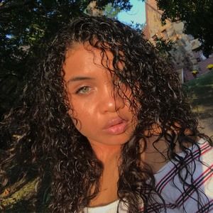 Meet your Posher, Mya